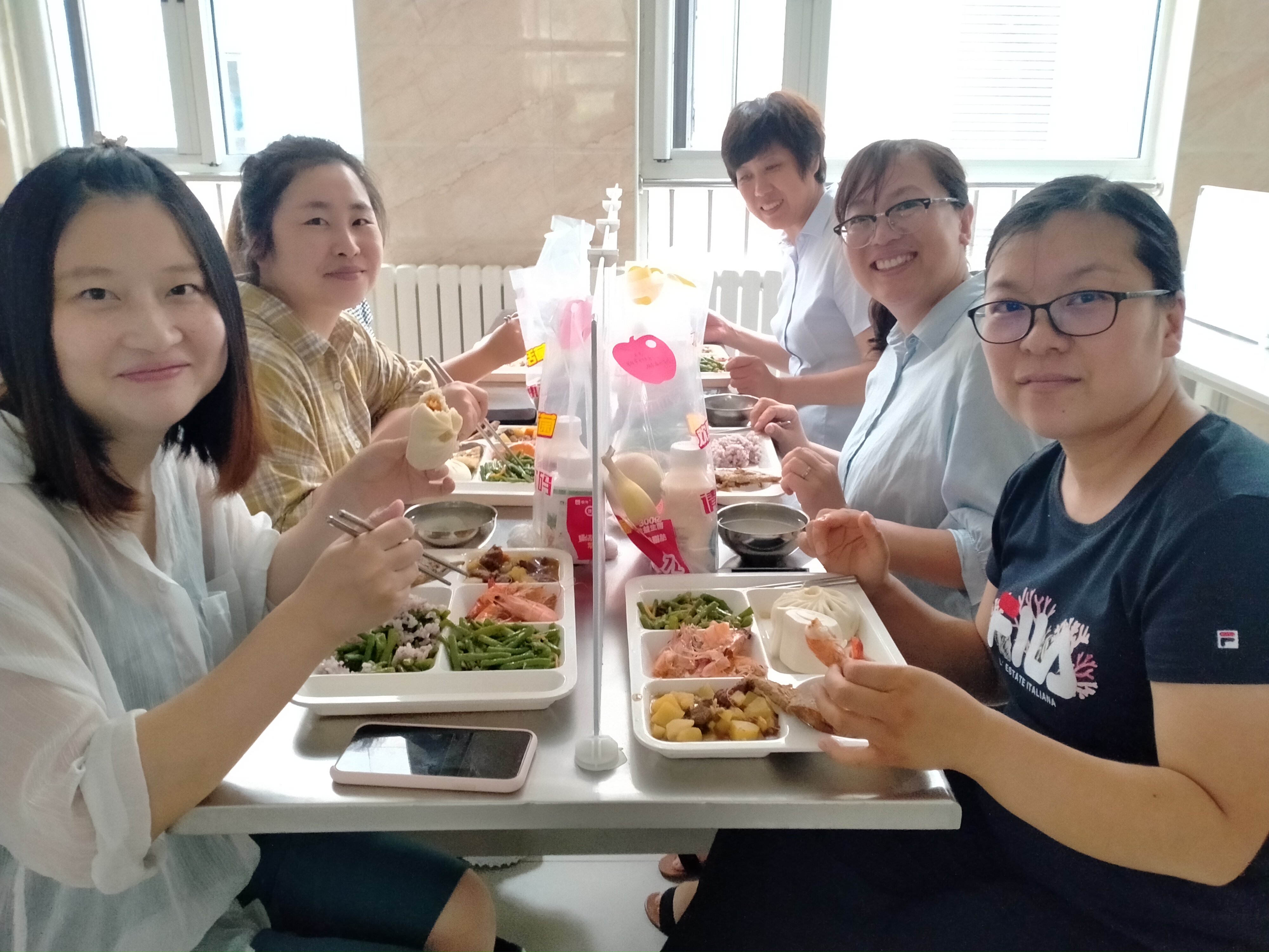 9.10 健力源陪您一起過節(jié)——公司各學(xué)校餐廳舉辦教師節(jié)活動(dòng)